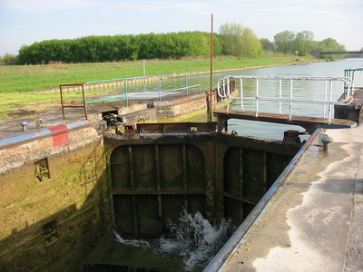 CANAL DU NORD   ecluse